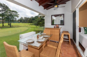 Luxury 2bd villa on golf course 10 min from San Jose airport